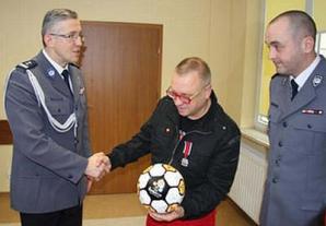 Policyjny medal dla Jurka Owsiaka