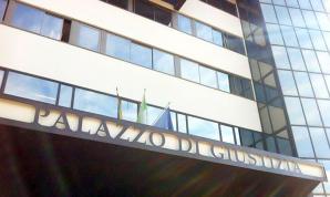 [VIDEO] Włoska sędzia zaszydziła z polskiej matki chcącej ratować dziecko przed samobójstwem! Patriot24.net zgłosił skargę na ohydne zachowanie sędzi Danieli Ronzani i jej asystenta Prezydentowi Trybunału w Treviso Aurelio Gatto! Powiadamiamy Ministerstwa!