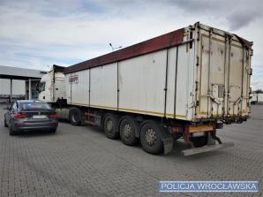 [VIDEO] Policjanci z grupy „SPEED” zatrzymali kierowcę blisko 40-tonowego tira, który pijany jechał autostradą A4
