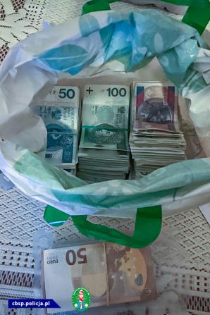 [VIDEO] Gang rozbity przez CBŚP, KAOSG i hiszpańskie służby mógł przemycić 1,2 tony narkotyków z Hiszpanii do Włoch, Belgii, Niemiec oraz Wielkiej Brytanii