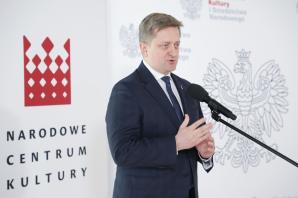 XXI edycja programu stypendialnego „Gaude Polonia” rozstrzygnięta! We wszystkich dotychczasowych edycjach „Gaude Polonia” przyznano 864 stypendiów dla twórców z 14 państw: Albanii, Armenii, Białorusi, Bułgarii, Gruzji, Kazachstanu, Macedonii, Mołdawii