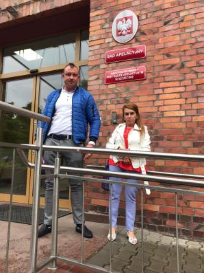 [VIDEO] TOGI BEZ SUMIEŃ: Czy szczeciński adwokat Tomasz Kordus namówił Kamila Sękowskiego do fałszywego przyznania się do winy? Dla sądów jest to „koronny dowód”, a dla skazanego, jego niepełnosprawnej partnerki i 4 dzieci koszmar!