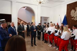 [VIDEO] Dziękujemy za waszą służbę i ofiarność. Jesteście naszymi bohaterami!