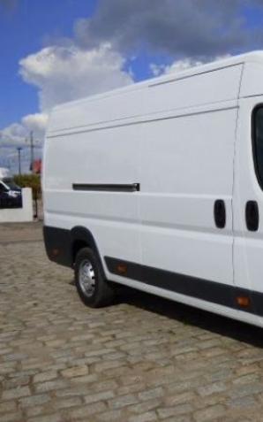 Rutkowski poszukuje skradzionego w Rawie Mazowieckiej Fiata Ducato