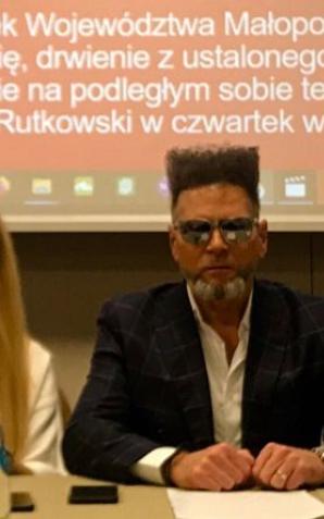 [VIDEO] Rutkowski: Czy Józef S. rządzi Policją i Marszałkiem Województwa Małopolskiego? I ma układy w PZU?