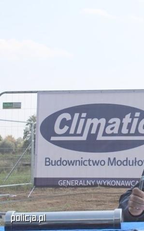 [VIDEO] Pierwsza w polsce budowa modułowa jednostki policji w prochowicach