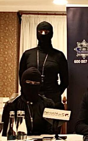 [VIDEO] Kobieta brutalnie napadnięta i obrabowana we własnym mieszkaniu - konferencja Biura Rutkowski w Suwałkach