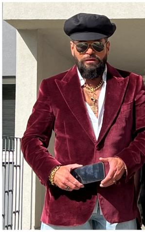 [VIDEO] Biuro Rutkowski i Telewizja Patriot24.net dziękują Kobylnicy. Nowa kadra i pies Reja dołączyli do zespołu