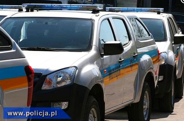 38 aut dla Ukrainy od policjantów z Polski