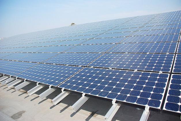 W ciągu 4 lat Polska powinna zainwestować 66 mld euro w zieloną energię. Taki poziom inwestycji pozwoliłby spełnić wymogi unijne