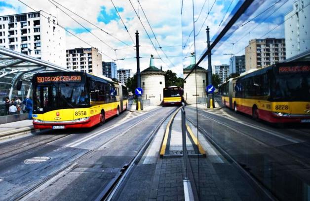 Warszawa: Komunikacją miejską na Święta Wielkanocne