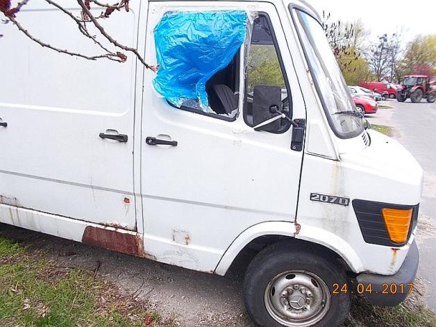 Warszawa: Wraków na ulicach coraz mniej