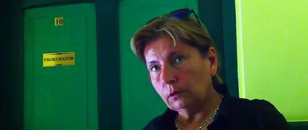 [VIDEO] Biznesmenka domaga się ścigania Prokurator Małgorzaty Sałackiej, żony Prokuratora Rejonowego w Kłodzku. Wczoraj złożyła obciążające ją zeznania
