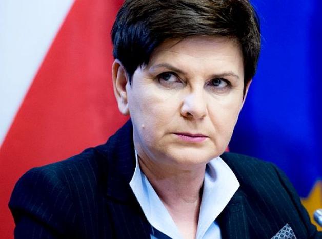Bruksela: Premier Beata Szydło na szczycie Rady Europejskiej. Przywódcy poruszą kwestie migracji, bezpieczeństwa i obrony oraz tematy gospodarcze. Spotkają się także premierzy GH, V4 z udziałem Prezydenta Francji E. Marcona