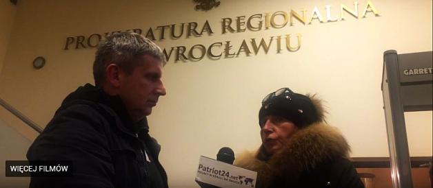 [VIDEO] Prokuraturę Regionalną we Wrocławiu poprosiła o nadzór, nad wnioskiem o ściganie Prokurator Małgorzaty Sałackiej z Kłodzka, miejscowa pracodawczyni Bożena Zalewska. Bo działania trwają już 3 lata i końca nie widać!