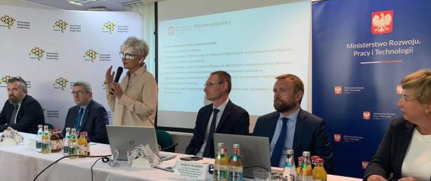 Wiceminister Iwona Michałek: Chcemy, aby urzędy pracy stały się nowoczesnymi placówkami wspierającymi zarówno osoby poszukujące pracy jak i pracodawców